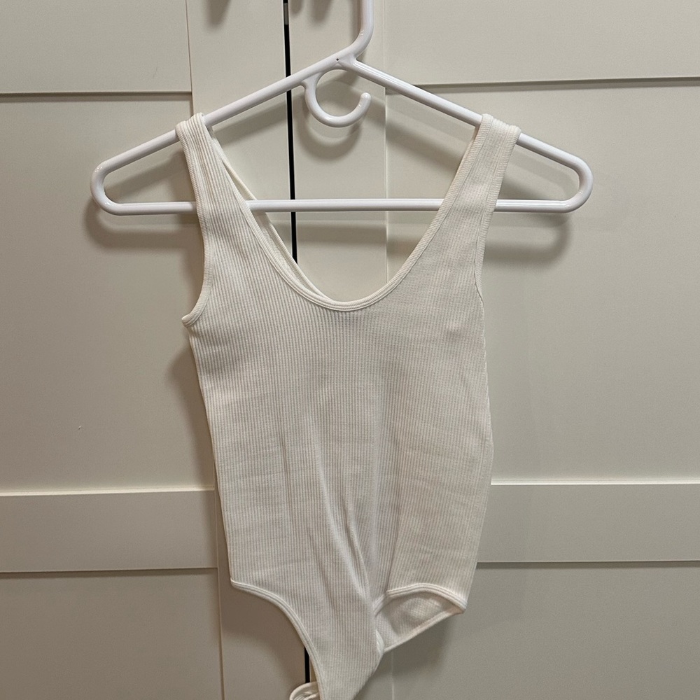 Zara white ribbed body suit